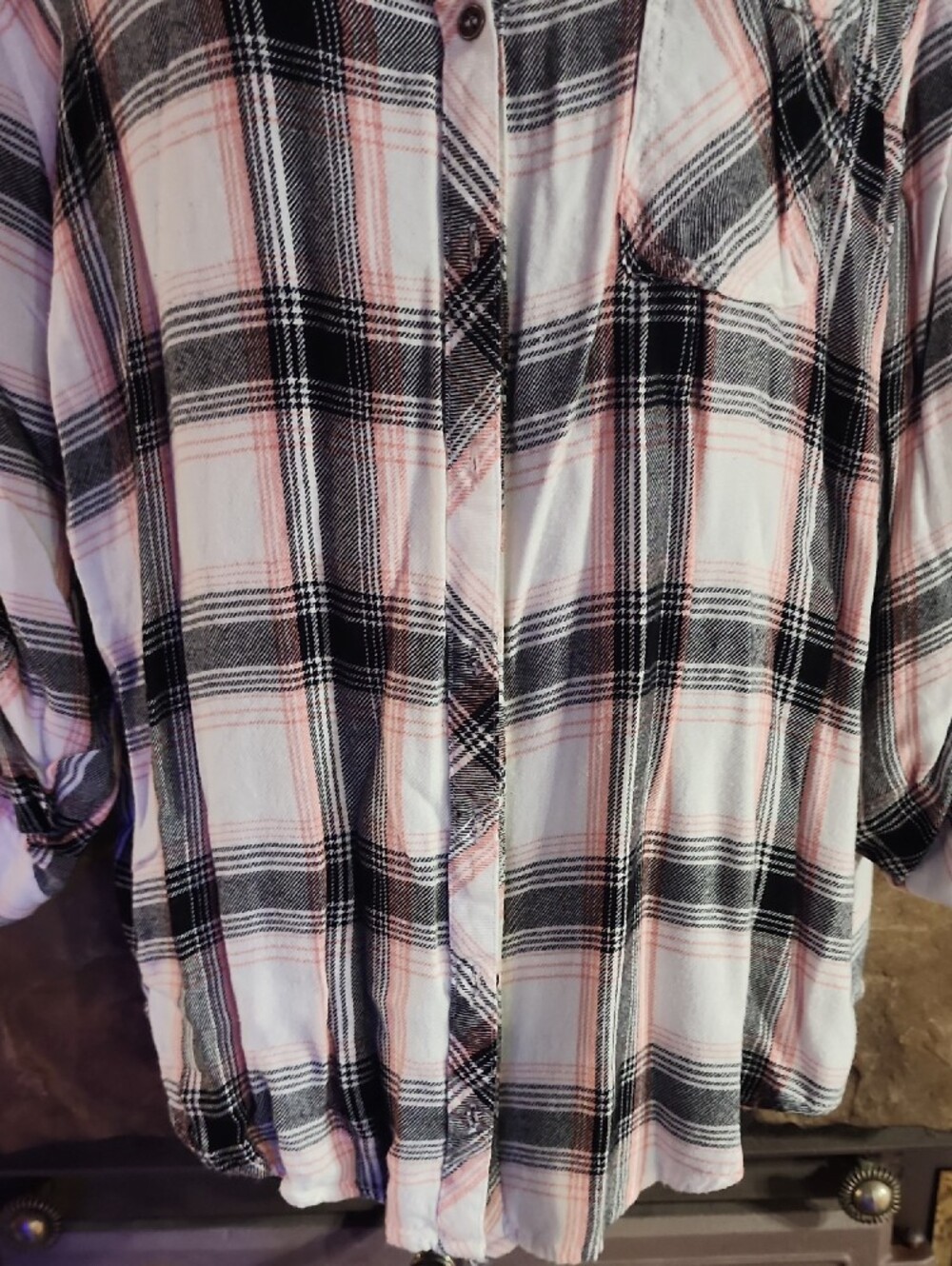 Relaxed Pink Plaid Button-Down Shirt - Picture 4 of 8